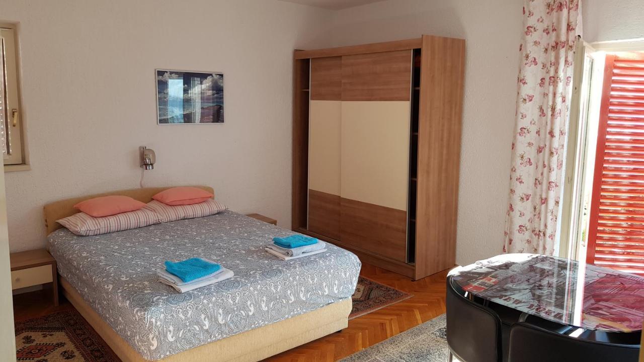 Apartment Katica Crikvenica Exterior foto
