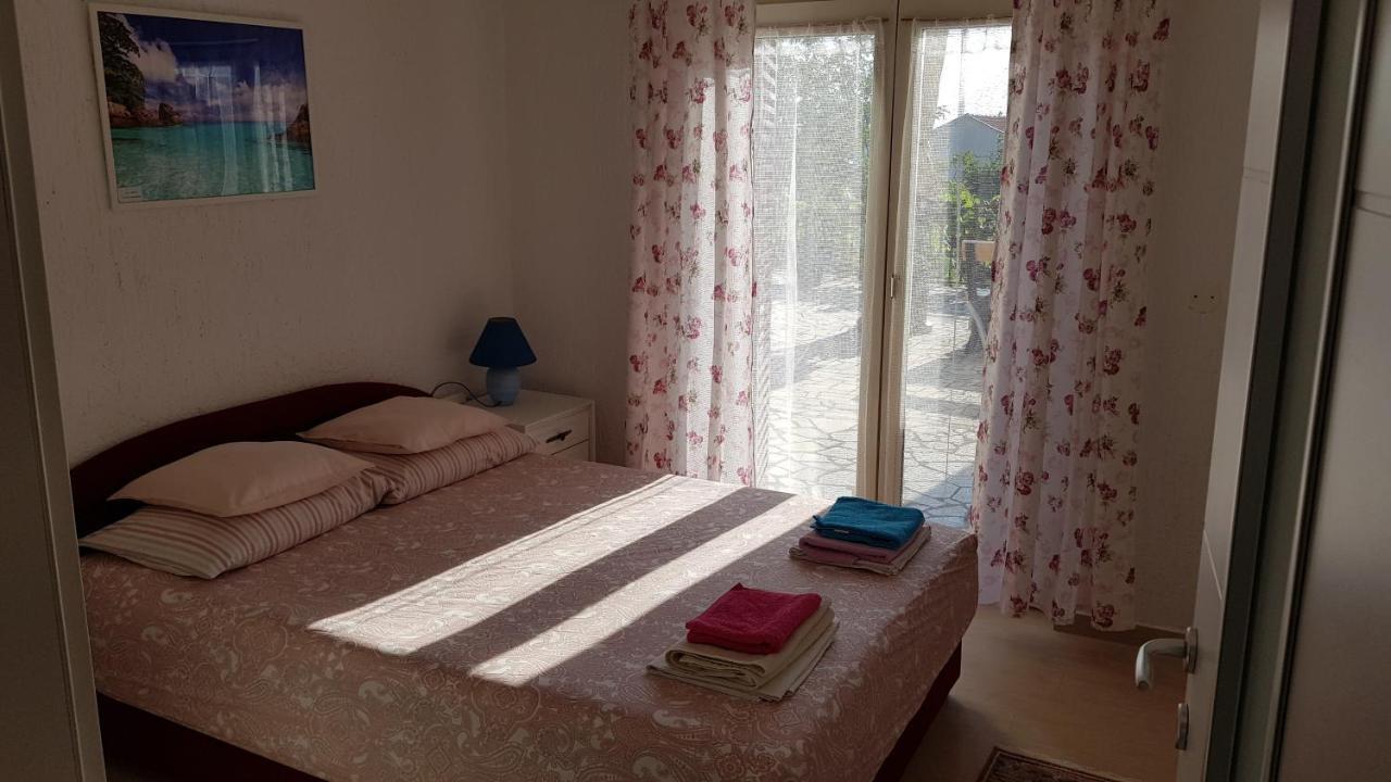 Apartment Katica Crikvenica Exterior foto