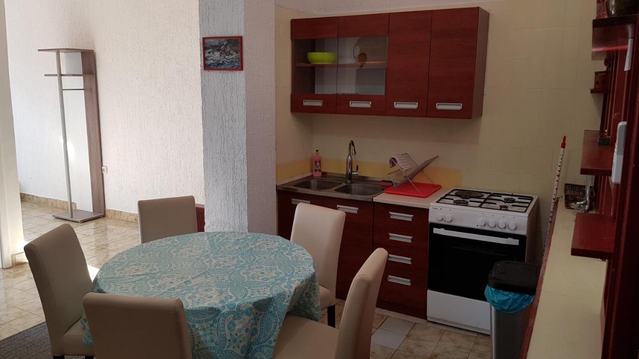 Apartment Katica Crikvenica Exterior foto